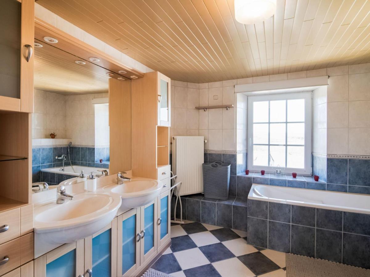 Pretty Farmhouse In Houffalize With Courtyard 외부 사진
